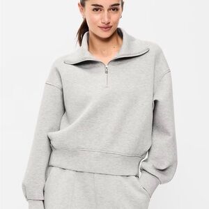 Old Navy Women’s Bounce Fleece Half-Zip Pullover Sweatshirt